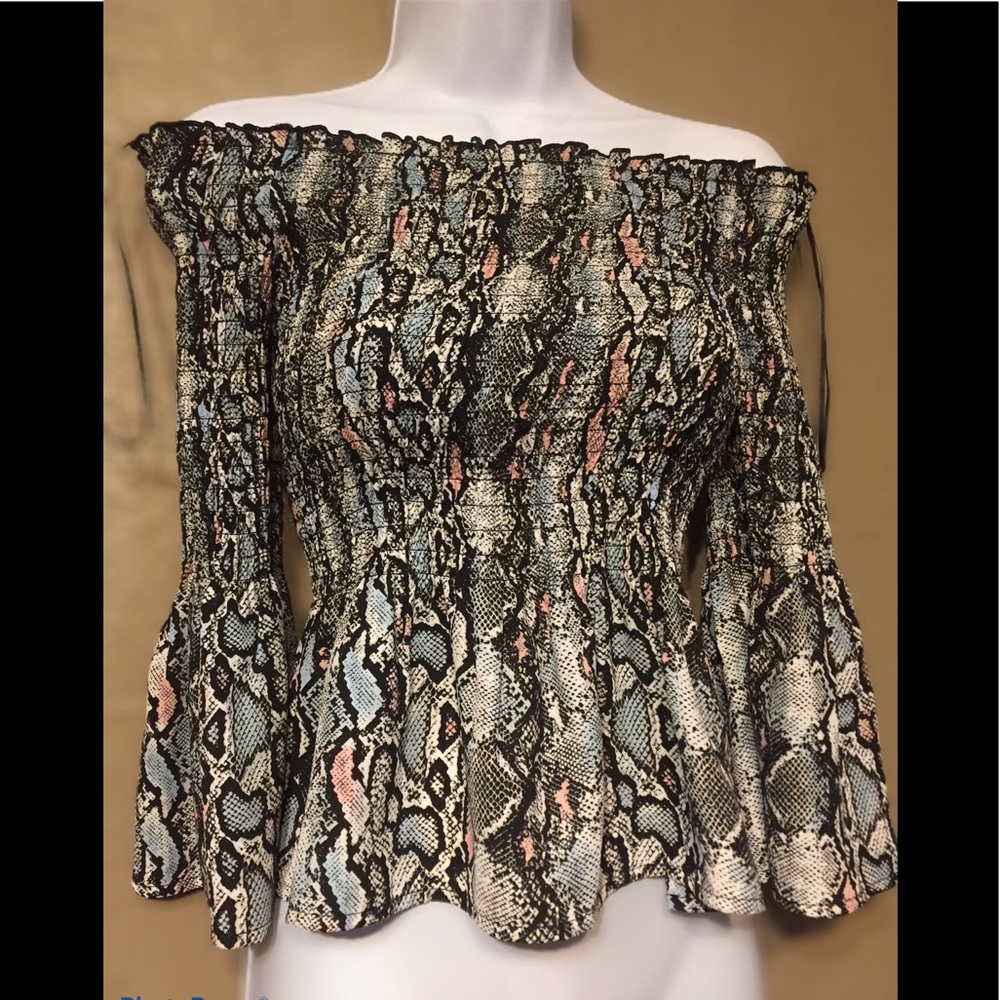 Candie’s off shoulder top